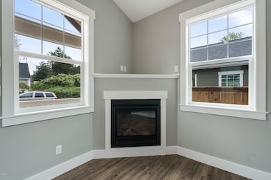 633 SE Quay Ave, Lincoln City, OR 97367 - photo 5