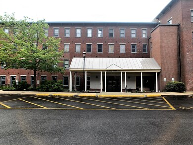 Island Terrace unit 339, Saco, ME 04072 - photo 2