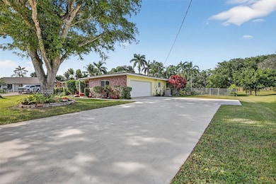 431 Vicksburg Terrace, Plantation, FL 33325 - photo 4
