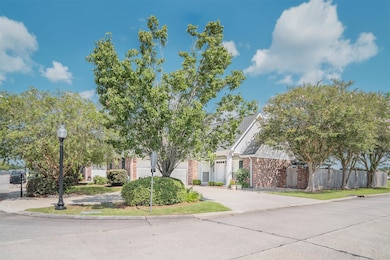 408 Sugar Mill Courtyard, Houma, LA 70360 - photo 3