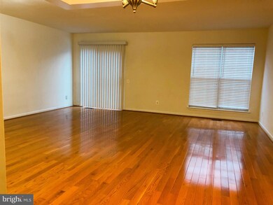 1147 Cypress Tree Place, Herndon, VA 20170 - photo 4