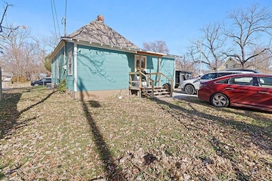 Back of house-722 W Brower