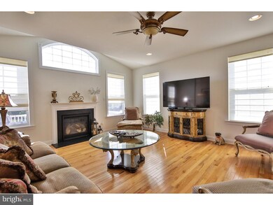 26 Sandy Run Cir, Fort Washington, PA 19034 - photo 2