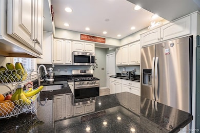 2705 Semloh St, Lake Orion, MI 48360 - photo 6