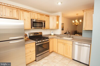 7 Hart Ct, Hightstown, NJ 08520 - photo 4