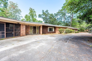410 Pinecrest Dr, Albany, GA 31707 - photo 2