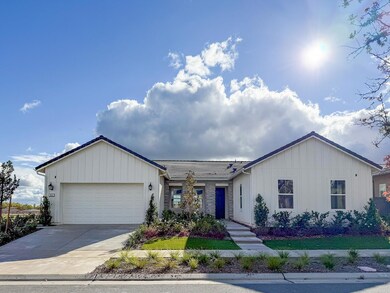 951 Beaver Pond Loop, Madera, CA 93636 - photo 5