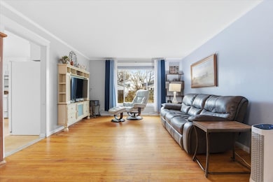 2105 Sprucewood Ln, Lindenhurst, IL 60046 - photo 6