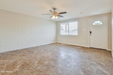 019-photo-living-room-11958886