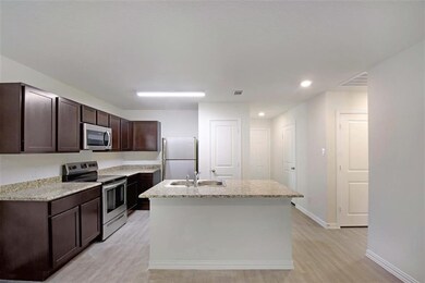 943 South Ln, Houston, TX 77088 - photo 5