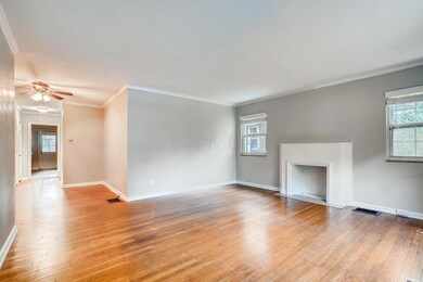 1143 S Cassingham Road-large-001-001-Liv