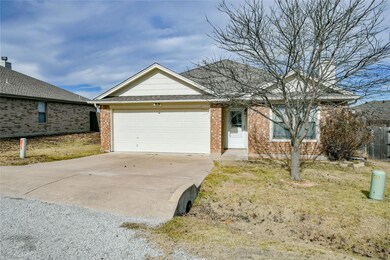 826 Rambling Ct, Granbury, TX 76049 - photo 2