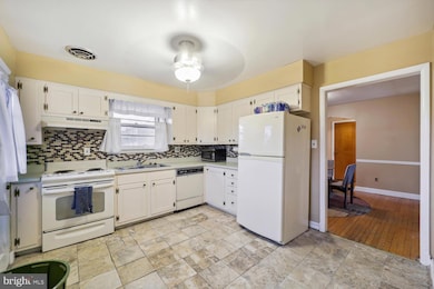 2004 Jameson St, Temple Hills, MD 20748 - photo 6