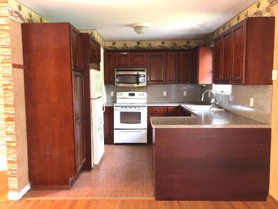 9 Park Ln, Englishtown, NJ 07726 - photo 4