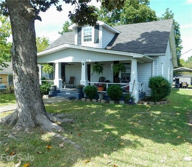 257 Jefferson St, Statesville, NC 28677 - photo 2