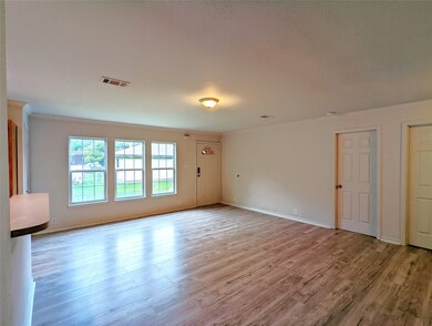 829 Marjorie St unit B, Houston, TX 77088 - photo 4
