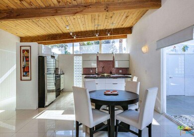 440 E Glen Cir S, Palm Springs, CA 92262 - photo 5