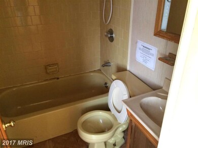 4425 Eldone Rd, Baltimore, MD 21229 - photo 3