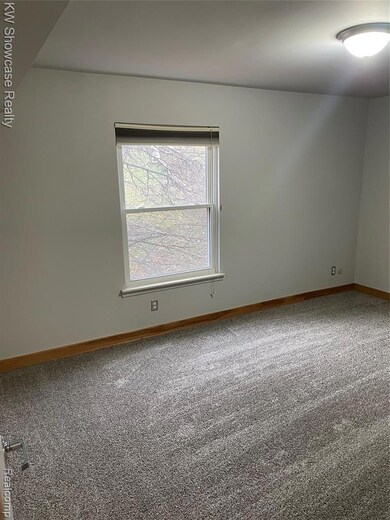527 E University Dr, Rochester, MI 48307 - photo 4