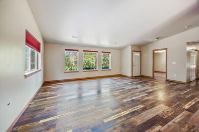 1090 Saratoga Way, Grants Pass, OR 97526 - photo 5