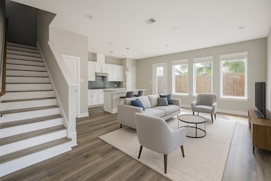 802 Berry Sage Ln, Houston, TX 77022 - photo 3