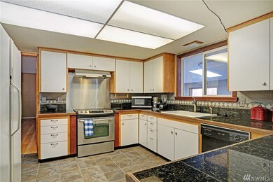 320 89th St SE, Everett, WA 98208 - photo 7