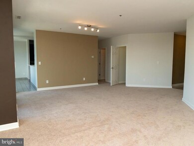 Harborview Towers unit 2009, Baltimore, MD 21230 - photo 7