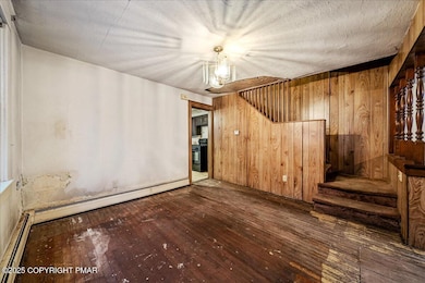 53 Courtdale Ave, Kingston, PA 18704 - photo 6