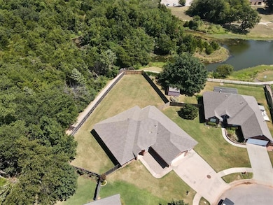 2801 Stonebridge Ct, Norman, OK 73071 - photo 3