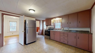 8 Howe St, Lewiston, ME 04240 - photo 2