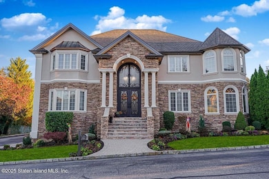 75 Utopia Ct, Staten Island, NY 10304 - photo 2