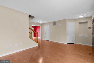 9548 Oakhurst Dr, Columbia, MD 21046 - photo 5