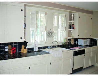 109 Armstrong St, Pineville, LA 71360 - photo 5