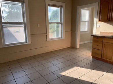 107 Linden St unit 2, Salem, MA 01970 - photo 4