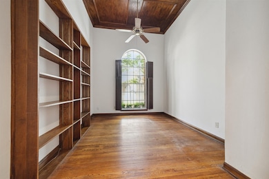 First floor bedroom is huge, could also be a libruary, game room or home office / study