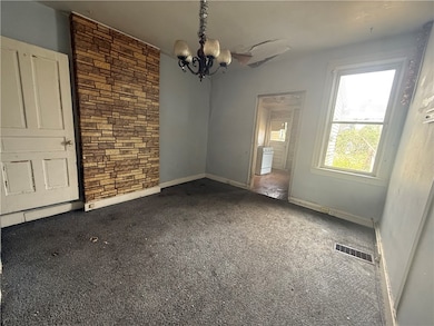 1140 Taggart St, Mc Kees Rocks, PA 15136 - photo 4