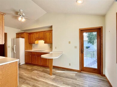 1315 Turkey Creek Dr, McPherson, KS 67460 - photo 5