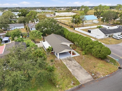 1405 Dolphin Dr, Lakeland, FL 33801 - photo 4