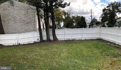 6711 Seat Pleasant Dr, Capitol Heights, MD 20743 - photo 2