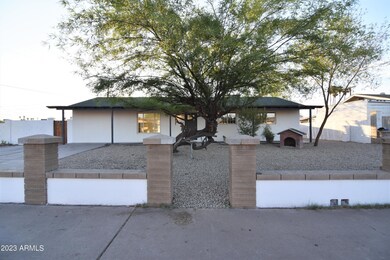 3037 N 40th Dr, Phoenix, AZ 85019 - photo 2