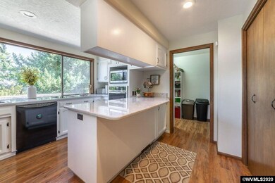 985 Kumler St SE, Salem, OR 97302 - photo 7