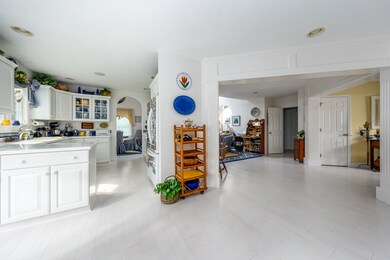 12 Mayfair Ct, Mashpee, MA 02649 - photo 7