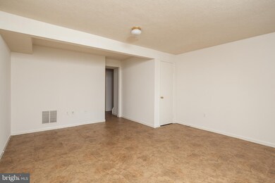 1317 Apple Ridge Ct, Edgewood, MD 21040 - photo 4