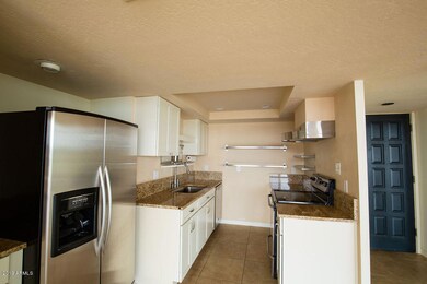 Regency House unit 1905, Phoenix, AZ 85004 - photo 2