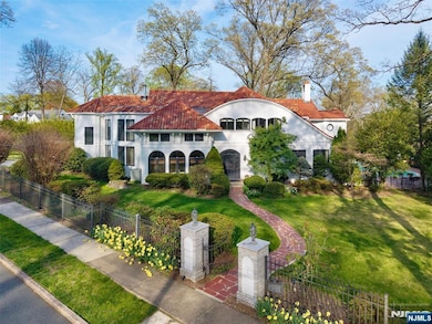 353 Highland Ave, Ridgewood, NJ 07450 - photo 2