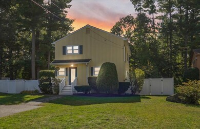 12 Madera Cir, Nashua, NH 03062 - photo 2