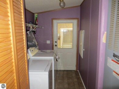 423 E Cabin Lake Rd, West Branch, MI 48661 - photo 3