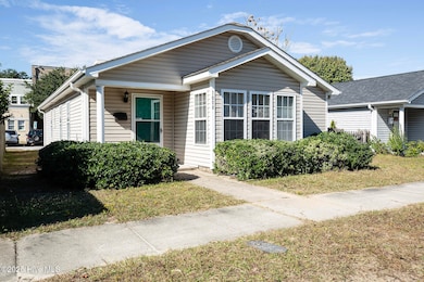 1008 S 10th St, Wilmington, NC 28401 - photo 2