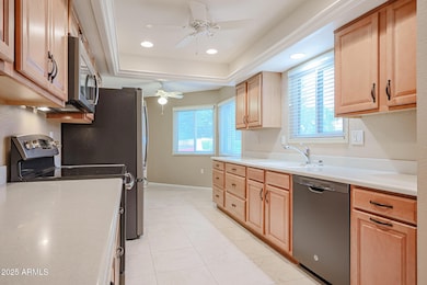 10433 W Hutton Dr unit 34, Sun City, AZ 85351 - photo 5