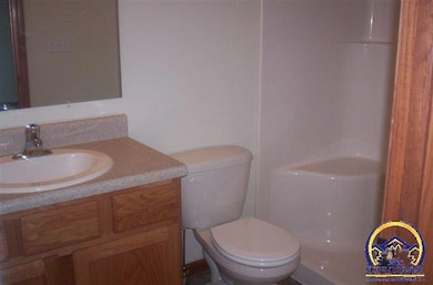 4319 SE Horseshoe Bend Dr, Topeka, KS 66609 - photo 5